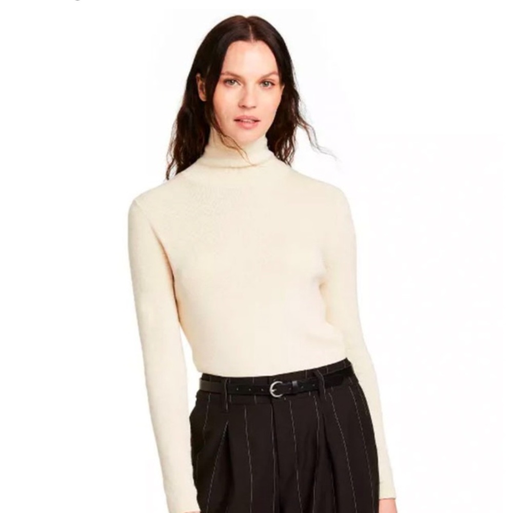 NILI LOTAN x TARGET Back Button Turtlenck Sweater in Ivory